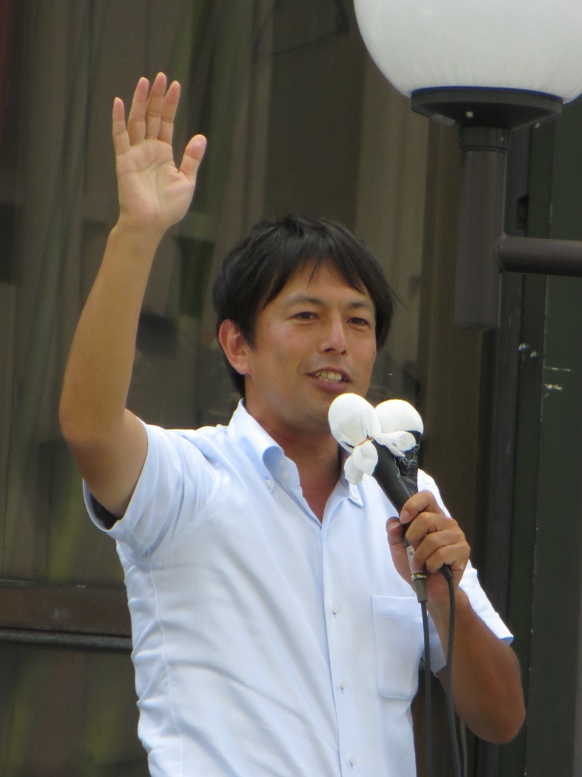 清水貴之の正面画像